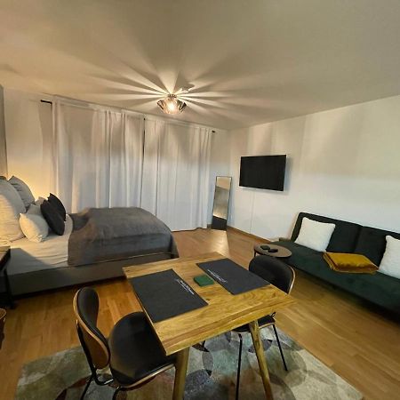 Studio Stevie Nicks I Parking Spot I Workplace I 24In Screen I Kitchen I Ps4 Offenbach del Meno Exterior foto